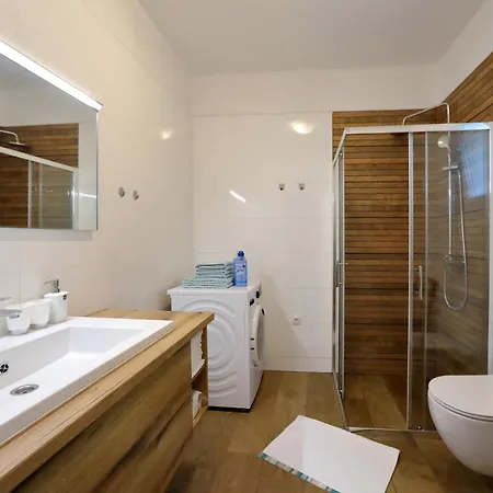 Aqua Apartment *