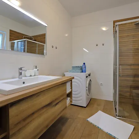 Aqua Apartment