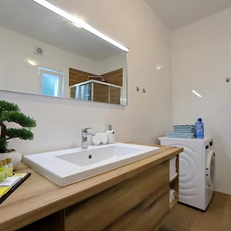 Aqua Apartment