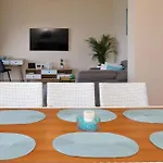 Aqua 公寓